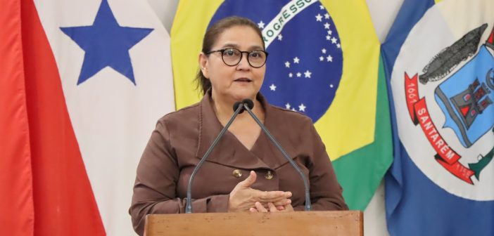 Vereadora Elita Beltrão solicita informações sobre segurança no transporte coletivo de Santarém