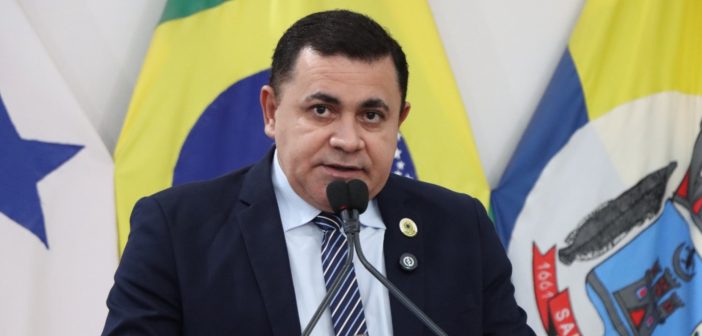Vereador Renilson Vinte cobra providências da Águas do Pará e reforça apoio à pré-candidatura de Adriana Almeida durante sessão na Câmara