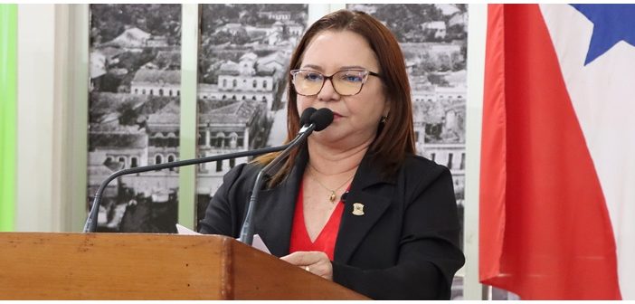 Alba Leal cobra início das obras de reforma da UBS de Curuai e reforça apoio a aliados políticos