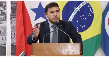 Na tribuna, vereador Ronan Liberal Jr defende a Zona Azul com tarifa mais acessível
